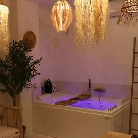 Balneotherapie Sur Le Theme Du Japon Et De La Mediterranee Tolón