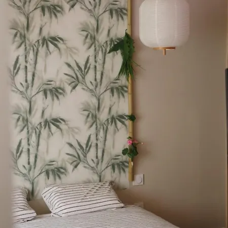 Balneotherapie Sur Le Theme Du Japon Et De La Mediterranee