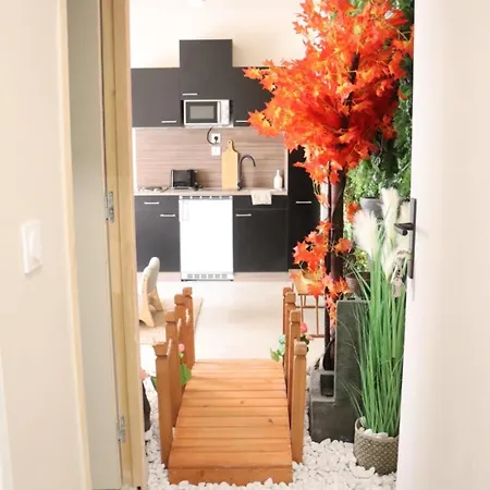 Apartamento Balneotherapie Sur Le Theme Du Japon Et De La Mediterranee Tolón